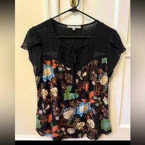 Flutter sleeve floral blouse